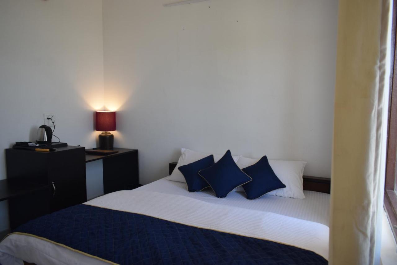 Bir High Hotel Eksteriør billede
